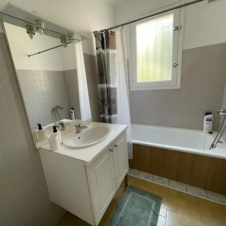 Lg Rite Avec Jardin Prades (Pyrenees-Orientales)